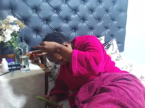 NunuBerry16 online show from 03/07/26, 06:35