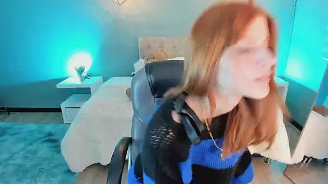 Snapshot of Nora_Vennucci chatting on 10/28/25, 06:51 Nora Vennucci online show from 10/28/25, 06:51