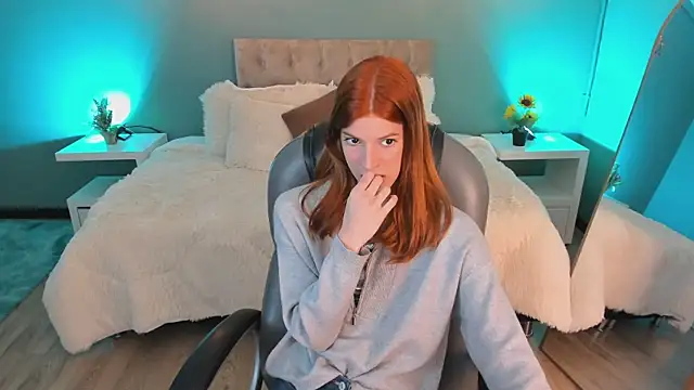 Snapshot of Nora_Vennucci chatting on 10/29/25, 07:57 Nora Vennucci online show from 10/29/25, 07:57