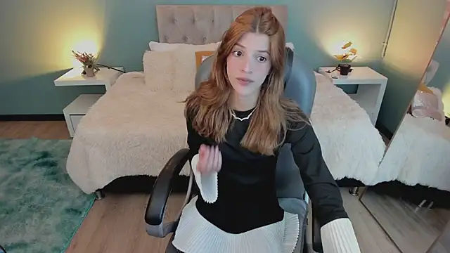 Nora Vennucci online show from 12/20/25, 06:55