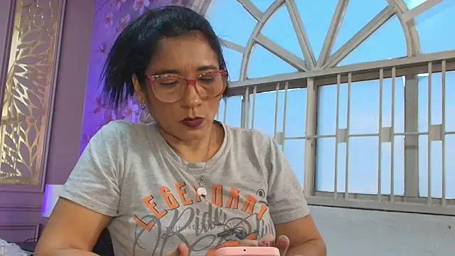 mature bigass   online show from 12/03/25, 11:42