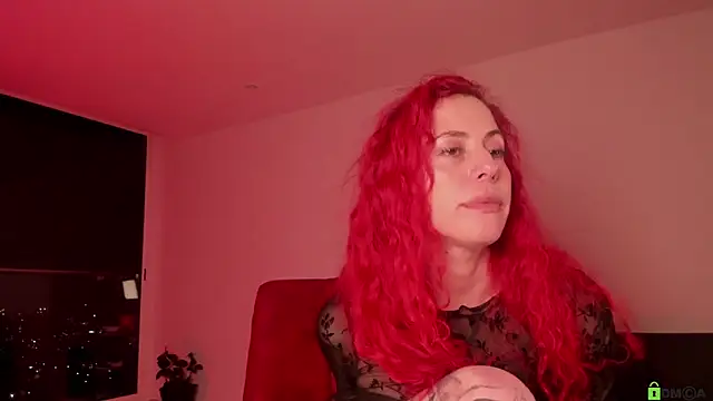 Snapshot of Borbala_Iggy chatting on 02/04/25, 03:00 Borbala Iggy online show from 02/04/25, 03:00