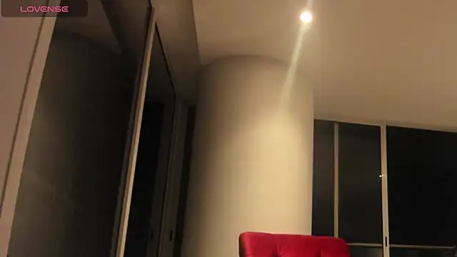 Snapshot of Borbala_Iggy chatting on 02/02/25, 12:30 Borbala Iggy online show from 02/02/25, 12:30
