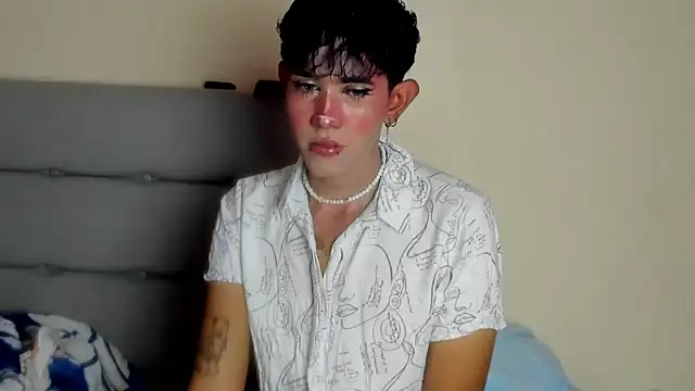 andrew uwu  online show from 12/22/25, 09:48