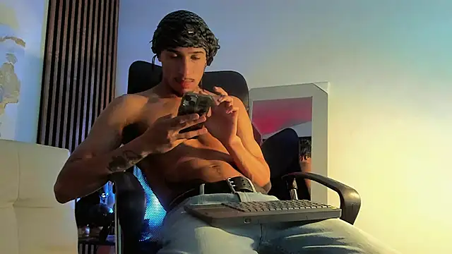 Snapshot of rafael_stone chatting on 03/09/25, 06:50 rafael stone online show from 03/09/25, 06:50
