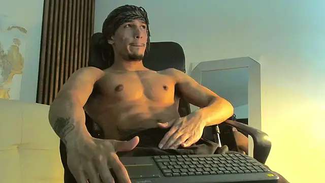 Snapshot of rafael_stone chatting on 03/04/25, 03:44 rafael stone online show from 03/04/25, 03:44