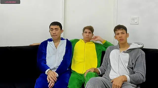 StrawwBoys online show from 09/26/25, 10:44