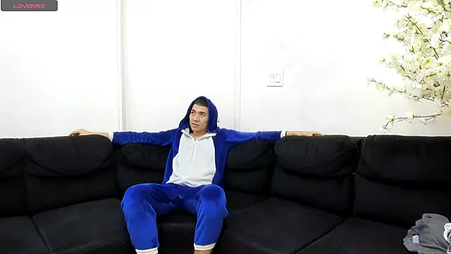 StrawwBoys online show from 10/09/25, 10:38
