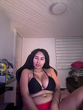Snapshot of Anily_Lovely chatting on 07/13/26, 12:21 Anily Lovely online show from 07/13/26, 12:21