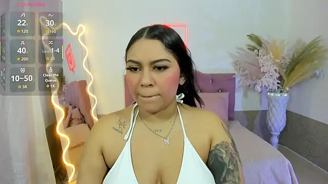 kendra tay online show from 12/23/25, 03:17