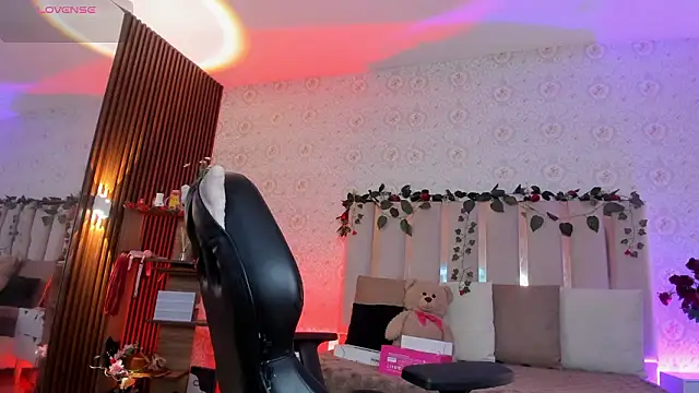 Snapshot of Daphnne_tay chatting on 02/07/26, 03:36 Daphnne tay online show from 02/07/26, 03:36