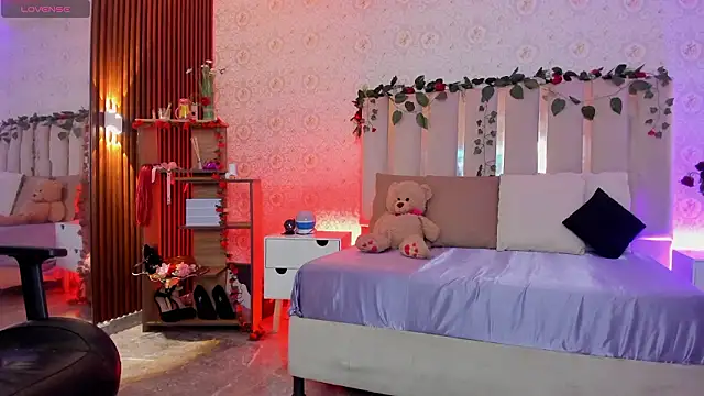 Snapshot of Daphnne_tay chatting on 02/09/26, 03:48 Daphnne tay online show from 02/09/26, 03:48