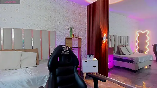 Daphnne tay online show from 10/08/25, 03:19