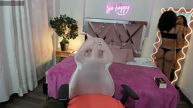 Daphnne tay online show from 03/14/25, 03:15