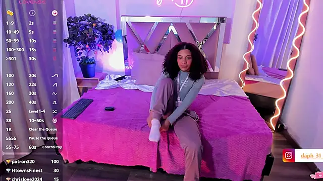 Daphnne tay online show from 03/20/25, 03:02