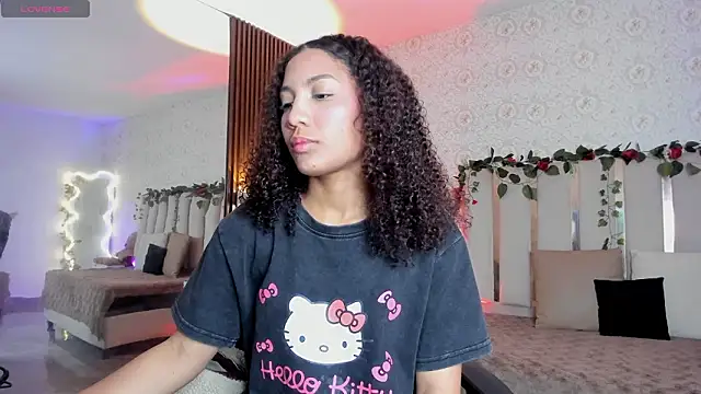 Snapshot of Daphnne_tay chatting on 02/20/26, 03:47 Daphnne tay online show from 02/20/26, 03:47