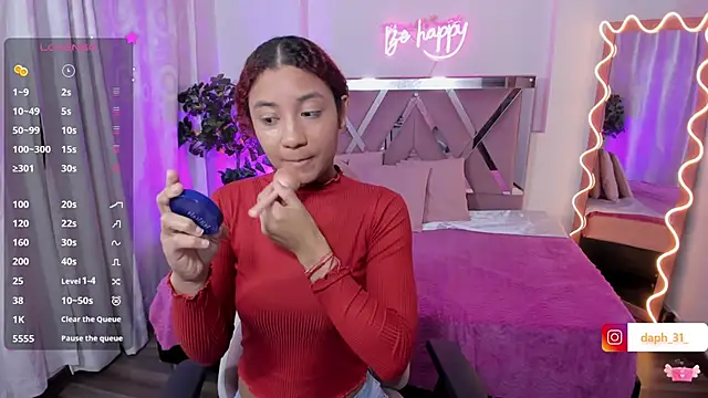 Daphnne tay online show from 03/08/25, 03:28