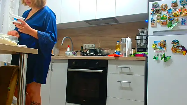 Brionia online show from 12/17/25, 11:43