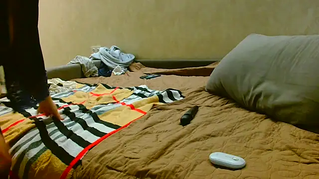 Brionia online show from 11/04/25, 07:50