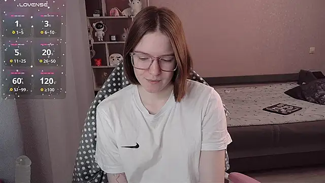 Snapshot of CassieJuice69 chatting on 10/22/25, 05:45 CassieJuice69 online show from 10/22/25, 05:45