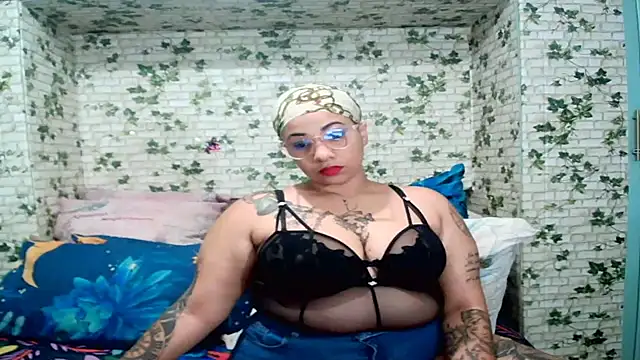 Snapshot of Indian_candyXX chatting on 04/24/26, 04:53 Indian candyXX online show from 04/24/26, 04:53