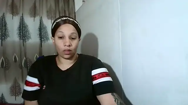 Snapshot of Indian_candyXX chatting on 10/21/25, 03:44 Indian candyXX online show from 10/21/25, 03:44