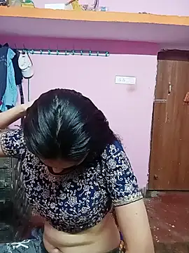 Snapshot of Cute-Simmi chatting on 01/08/25, 02:25 Cute-Simmi online show from 01/08/25, 02:25