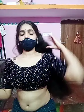 Snapshot of Cute-Simmi chatting on 01/01/25, 12:44 Cute-Simmi online show from 01/01/25, 12:44