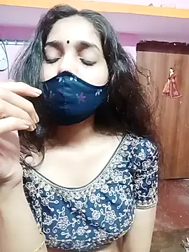 Snapshot of Cute-Simmi chatting on 01/18/25, 05:37 Cute-Simmi online show from 01/18/25, 05:37