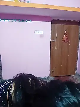 Snapshot of Cute-Simmi chatting on 01/11/25, 11:34 Cute-Simmi online show from 01/11/25, 11:34