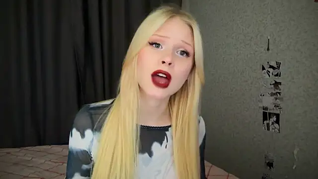 lisa barbie online show from 01/25/25, 02:58