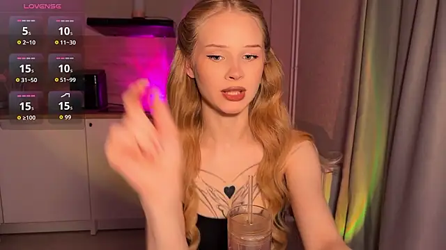 lisa barbie online show from 02/23/26, 07:36