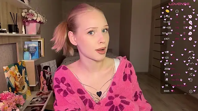 lisa barbie online show from 11/25/25, 07:52