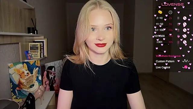 lisa barbie online show from 09/24/25, 03:18