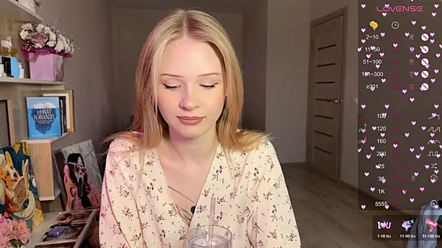 lisa barbie online show from 11/27/25, 07:53