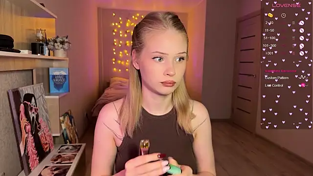 lisa barbie online show from 12/20/25, 11:13