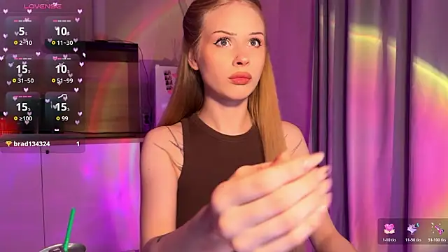 lisa barbie online show from 02/18/26, 12:08