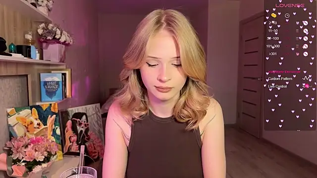 lisa barbie online show from 11/30/25, 11:11