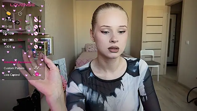 lisa barbie online show from 09/12/25, 02:17