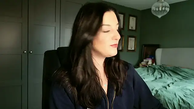 flatwhite0 online show from 03/06/26, 09:37