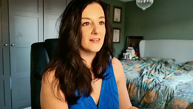 flatwhite0 online show from 02/25/26, 10:04