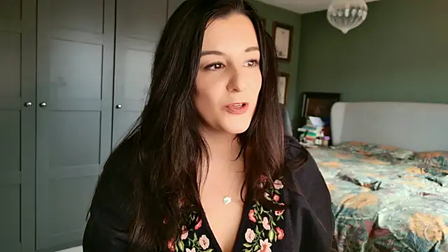 flatwhite0 online show from 02/02/26, 12:15