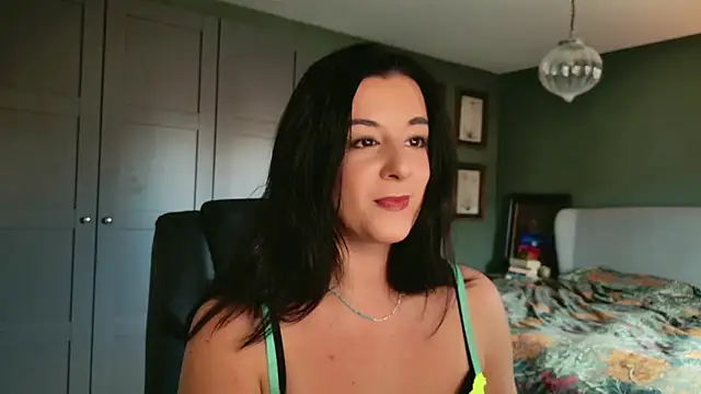 flatwhite0 online show from 11/05/25, 10:29