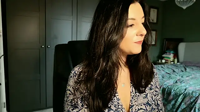 flatwhite0 online show from 02/13/26, 09:31