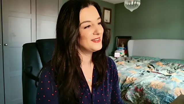 flatwhite0 online show from 02/17/26, 10:34