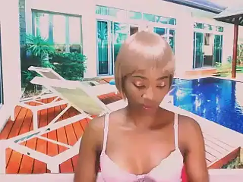 Snapshot of EbonyCreamy69 chatting on 02/12/25, 06:19 EbonyCreamy69 online show from 02/12/25, 06:19