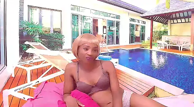 Snapshot of EbonyCreamy69 chatting on 02/12/25, 01:09 EbonyCreamy69 online show from 02/12/25, 01:09