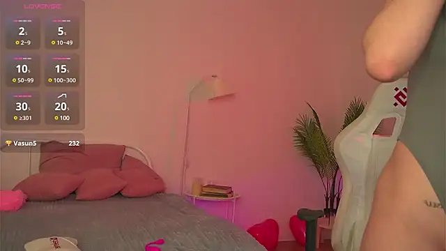 tender babyy online show from 02/21/25, 11:11