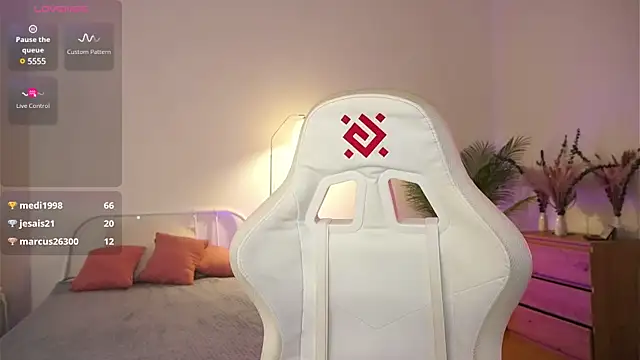 tender babyy online show from 03/14/25, 04:40