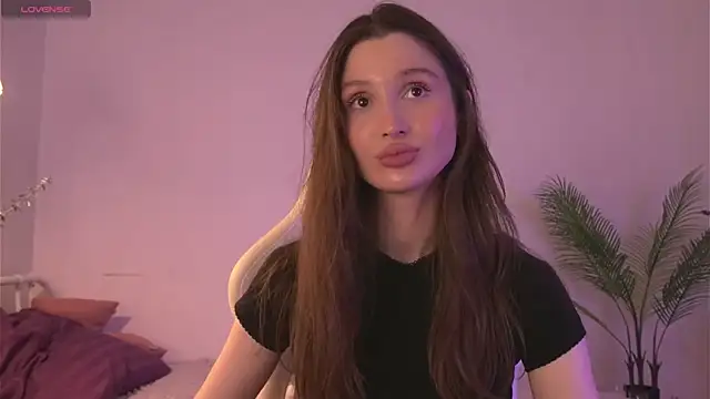 tender babyy online show from 11/07/25, 12:53